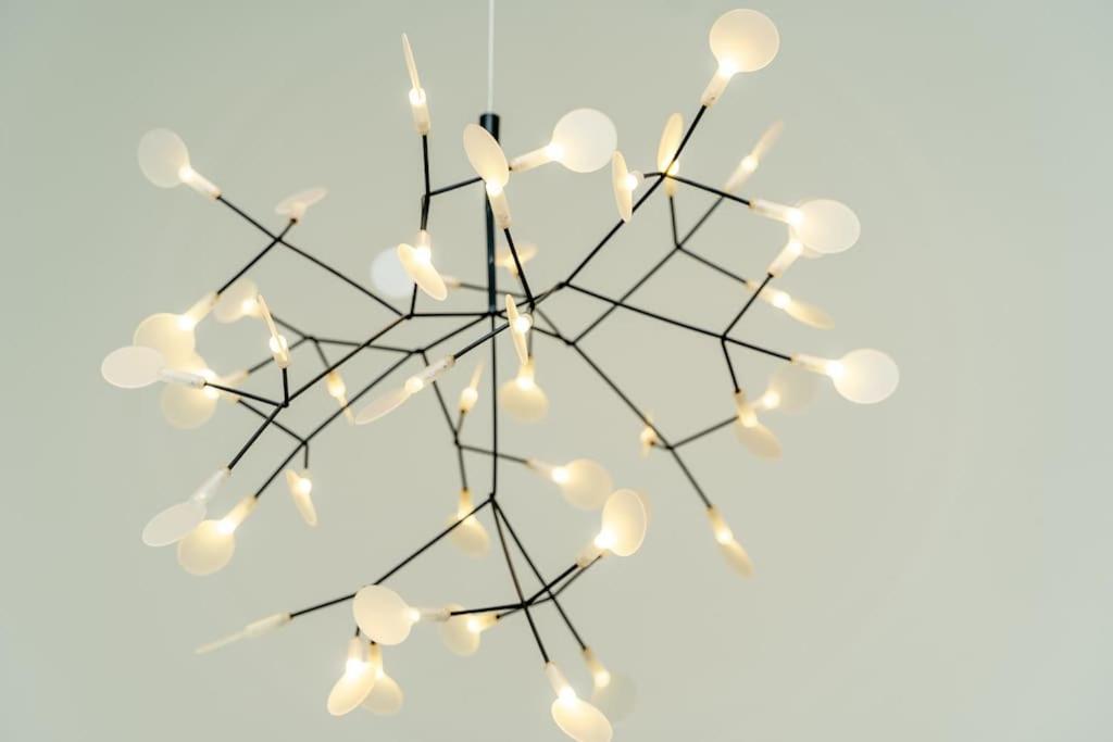コモElegante Loft A 200 A Metri Dal Duomoアパートメント エクステリア 写真