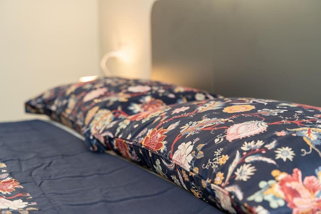 コモElegante Loft A 200 A Metri Dal Duomoアパートメント エクステリア 写真